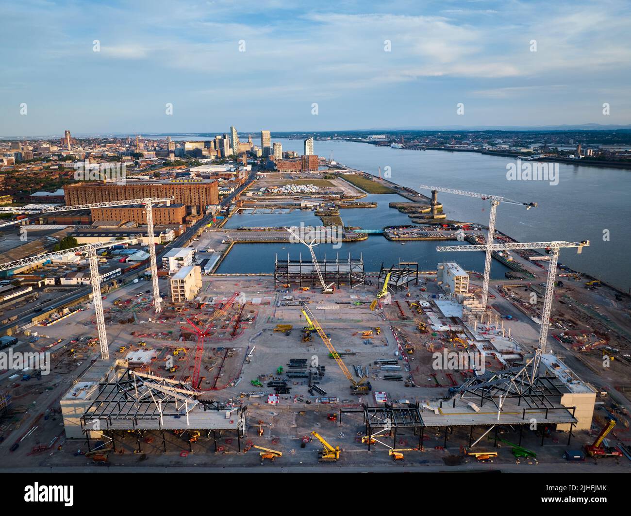 Una veduta aerea generale del molo di Bramley-Moore durante la costruzione di un nuovo stadio per l'Everton FC Foto Stock