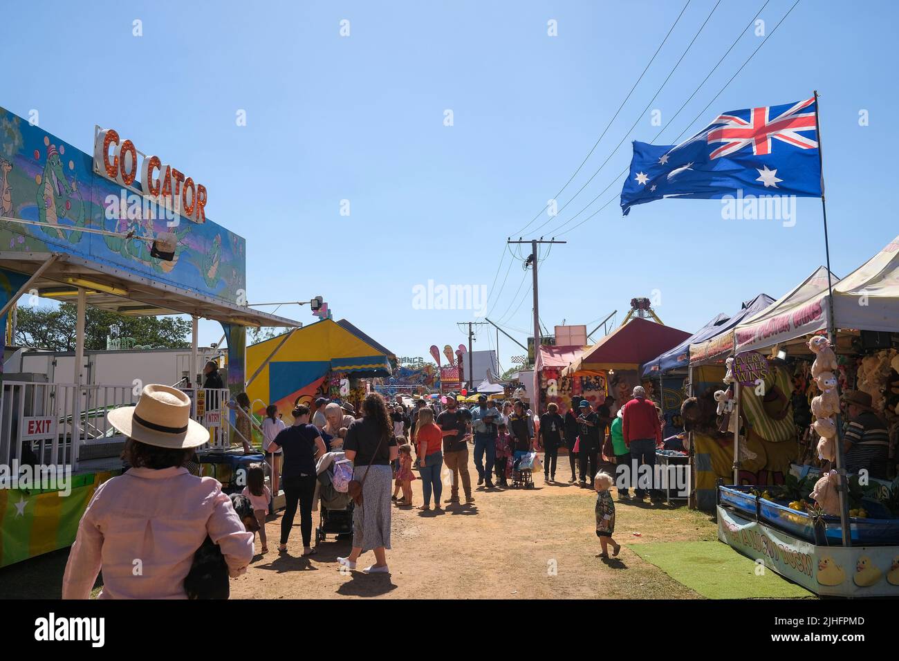 La gente gode lo spettacolo Katherine a Katherine, Northern Territory Australia Foto Stock