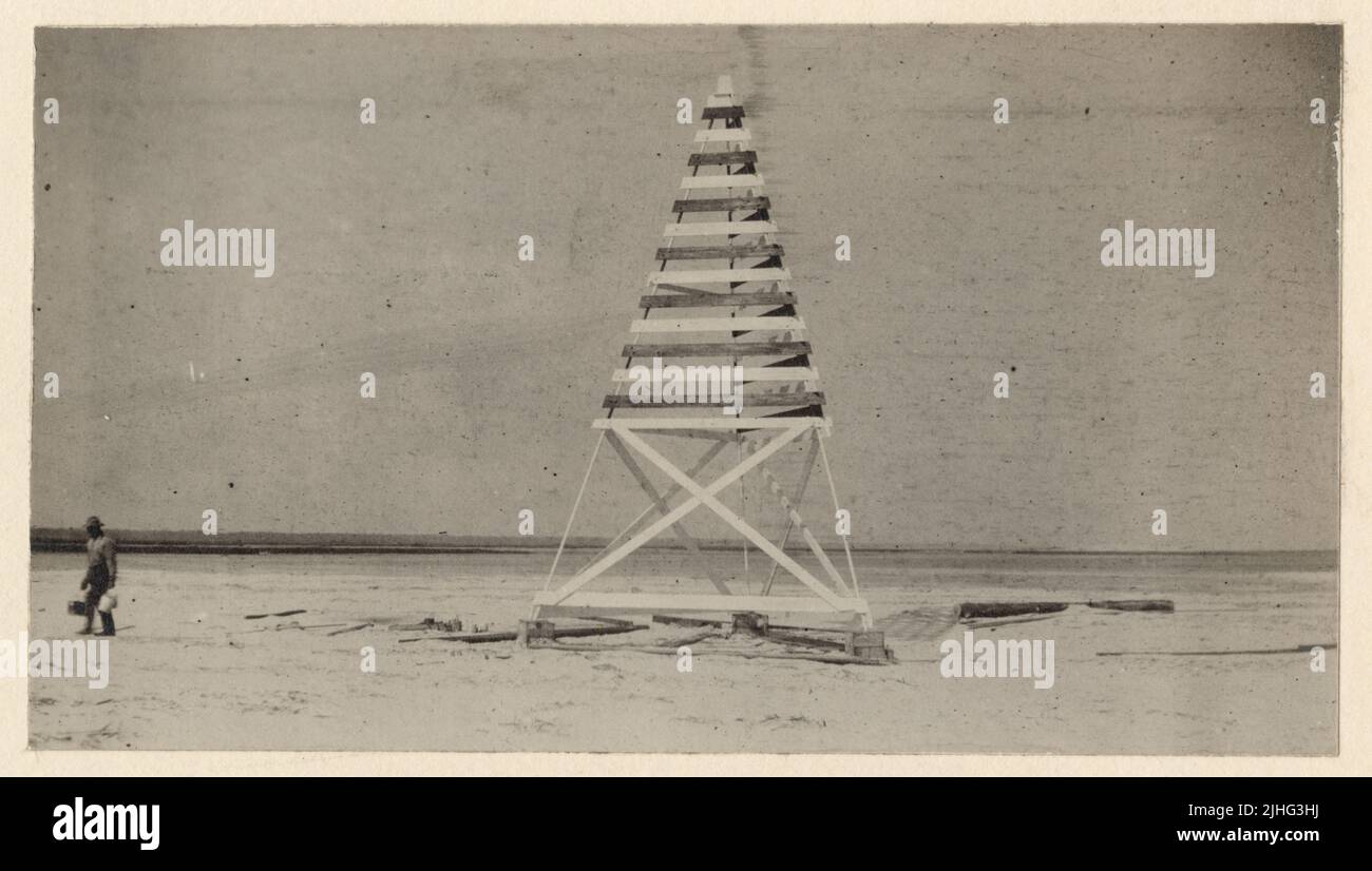 North Carolina - Little River Inlet. Little River Inlet Beacon, Carolina del Nord. Piramide triangolare, struttura in ferro zincato, daymark in legno, altezza 32 m, stazione telecamera 50 m INT. Foto Stock