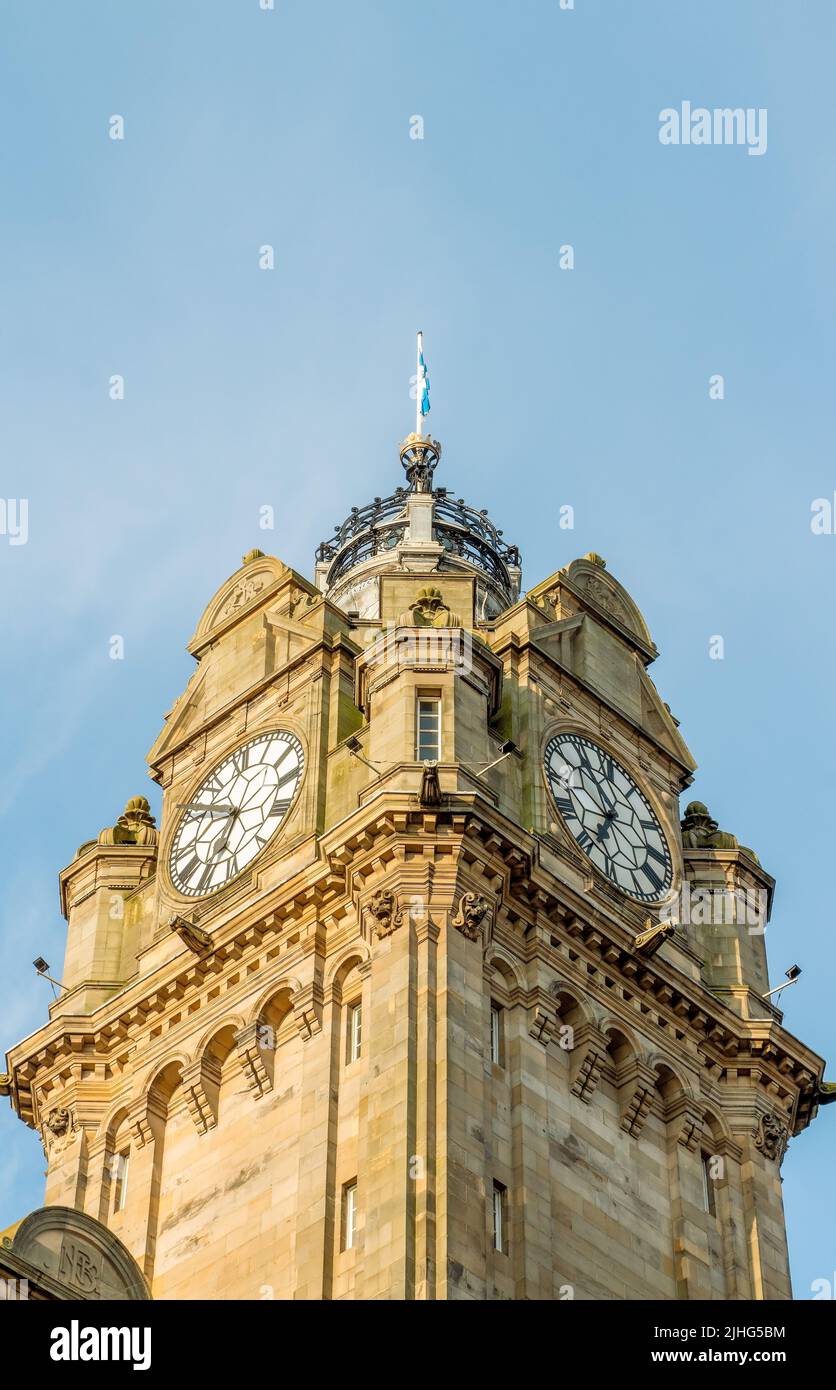 Balmoral Hotel Clock in Princes Street, Edimburgo, Scozia, Regno Unito Foto Stock