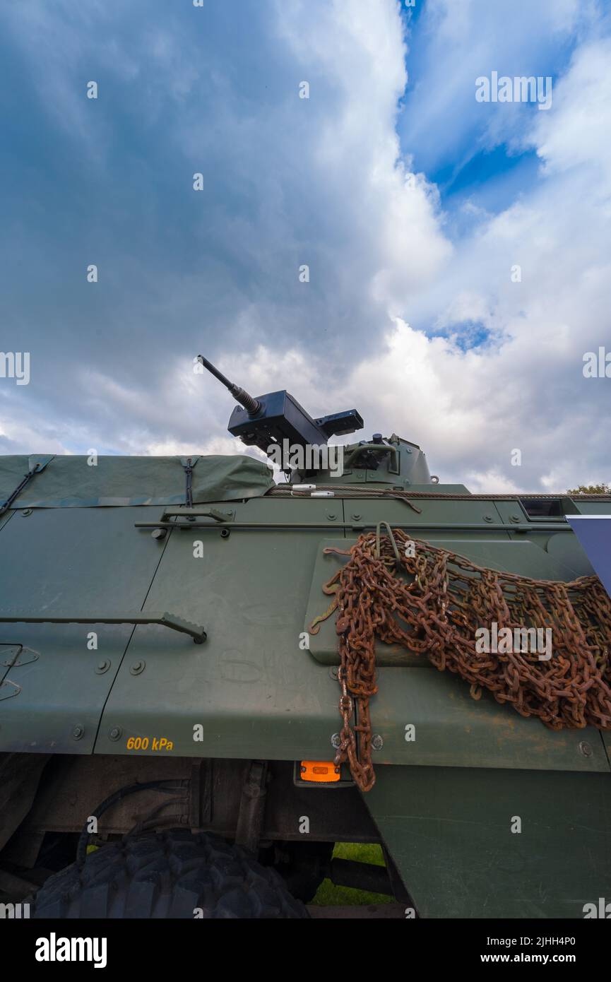 Gothenburg, Svezia - Agosto 29 2010: Torretta laterale e di pistola di un corazzatore Sisu XA-203 dell'esercito svedese. Foto Stock