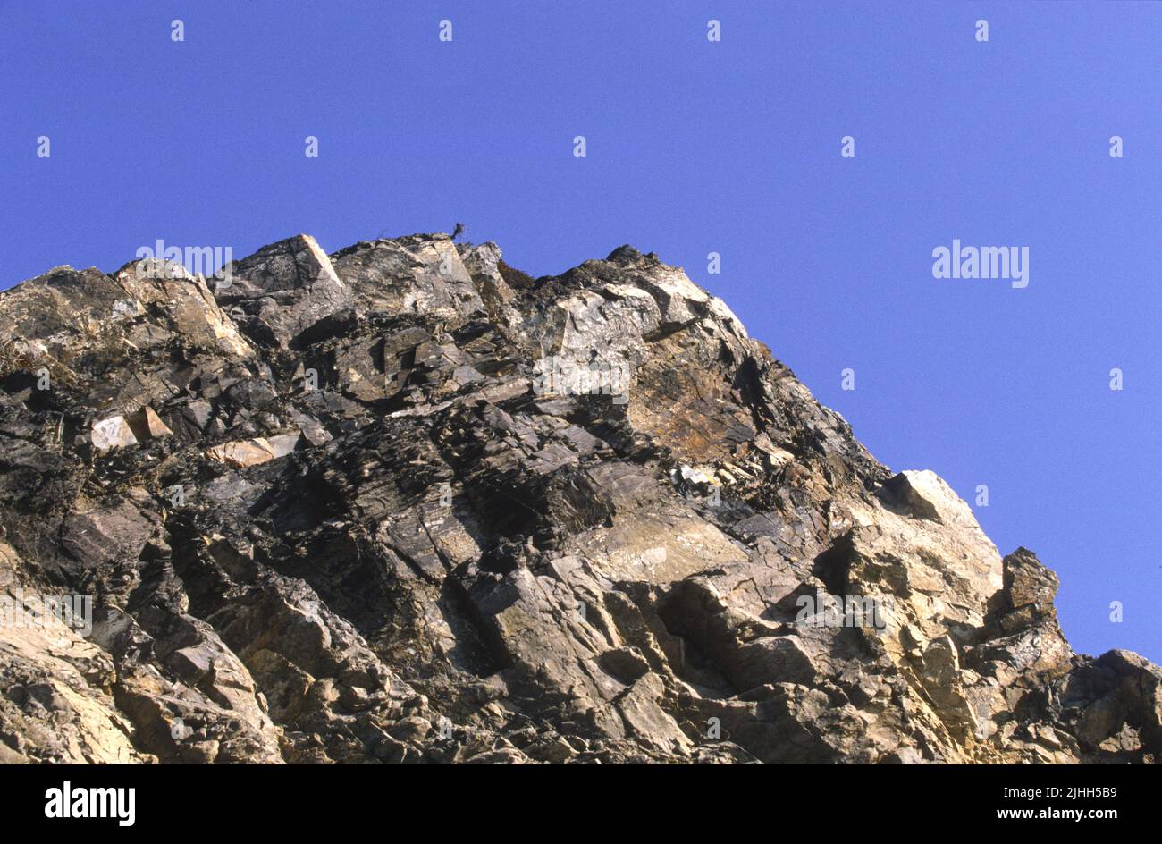 Roccia che affiora in superficie Foto Stock