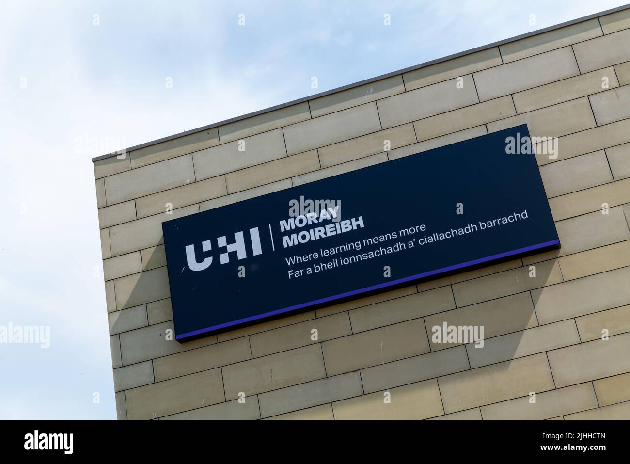 18 luglio 2022. UHI Moray, Moray Street, Elgin, Moray, IV30 1JJ. Questo è il nuovo logo e cartellonistica di UHI Moray. Credit - Jasperimage/AlamyLiveNews Foto Stock