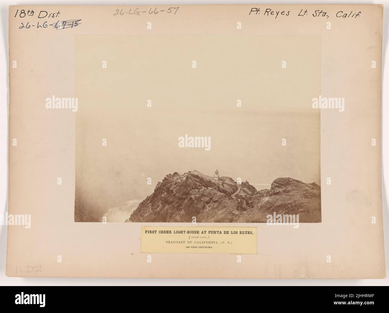 CA - Point Reyes. Point Reyes Light Station, California. Faro di primo ordine a Punta de Los Reyes (Kings' Point), costa marittima della California (Stati Uniti), 296 piedi sopra il livello del mare. Foto Stock