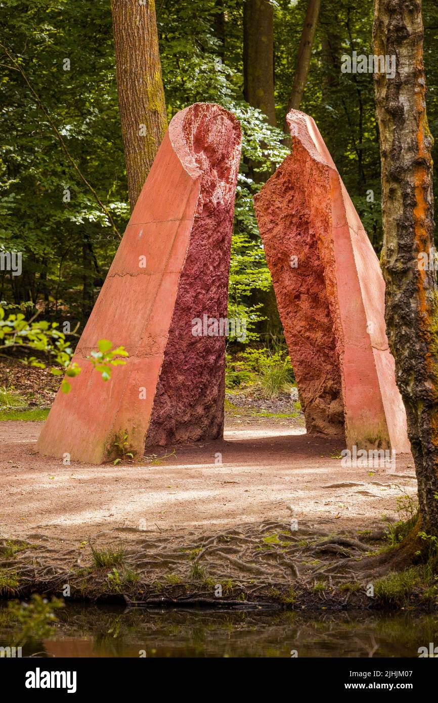 'Soglia' di Natasha Rosling. Foresta di Dean Sculpture Trail Foto Stock