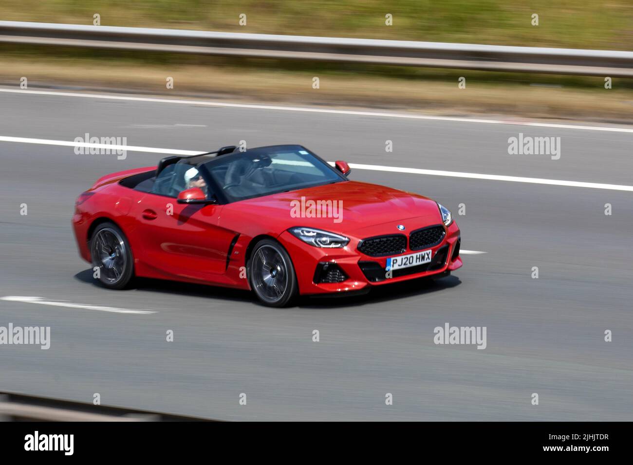 2020 Z4 SDRIVE201 M SPORT 1998cc benzina cabrio; viaggiando sull'autostrada M6, Manchester, Regno Unito Foto Stock
