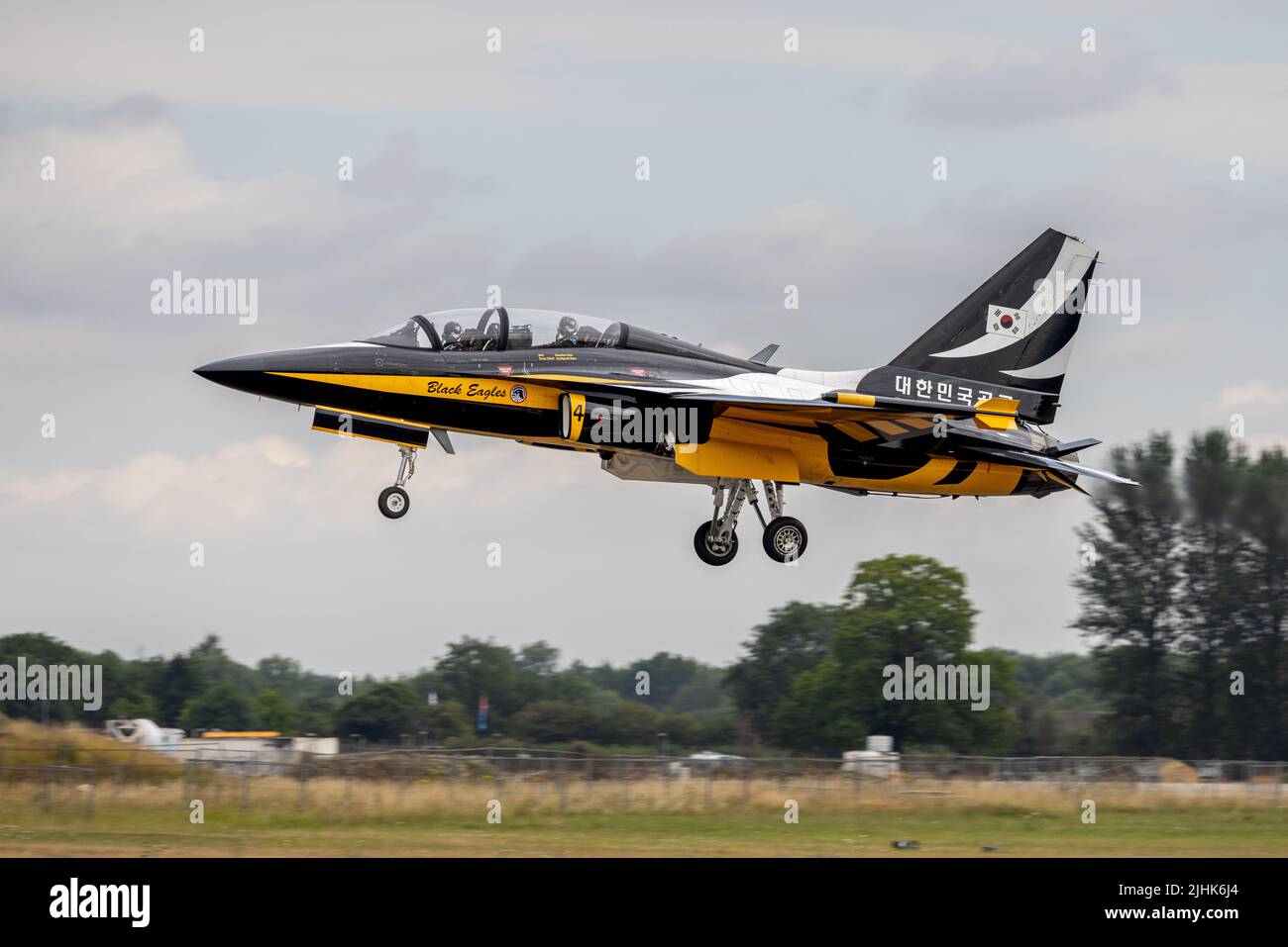 Republic of Korea Air Force - KAI T-50 Golden Eagle Jet arriva a RAF Fairford per il Royal International Air Tattoo il 13th luglio 2022 Foto Stock