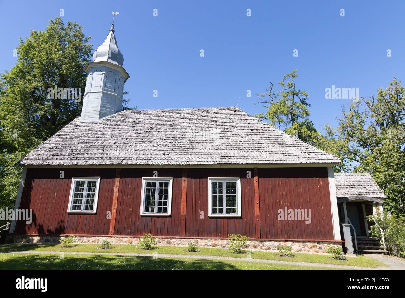 Chiesa Turaida, chiesa luterana del 18th secolo costruita nel 1750, vista esterna di una delle chiese di legno più antiche in Lettonia; Sigulda, Lettonia Europa Foto Stock