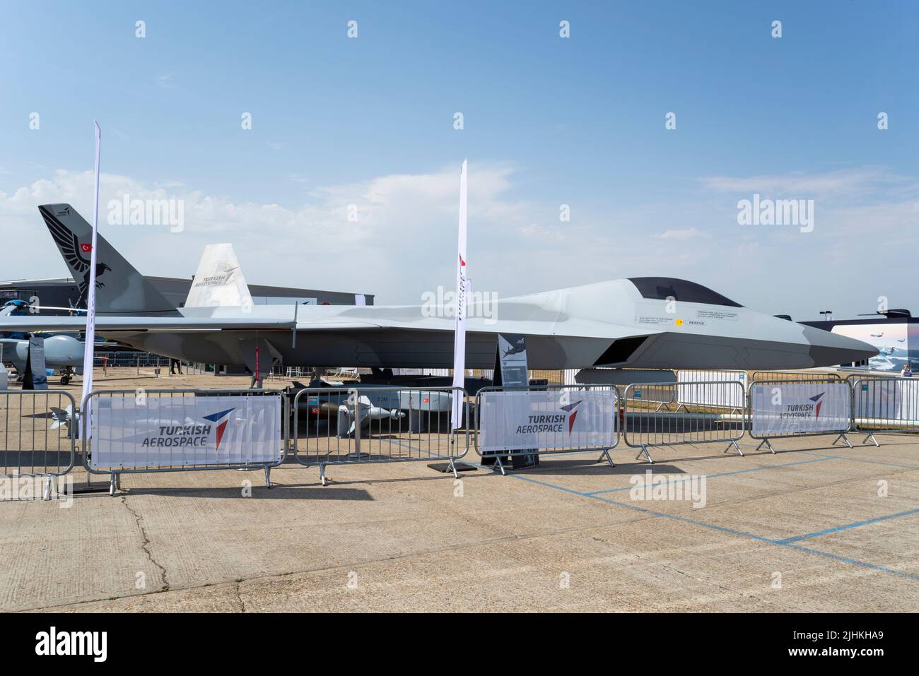 Turkish Aerospace Industries TF-X mock-up al Farnborough International Airshow 2022. TAI TF-X, Turkish Fighter, un jet stealth di quinta generazione Foto Stock