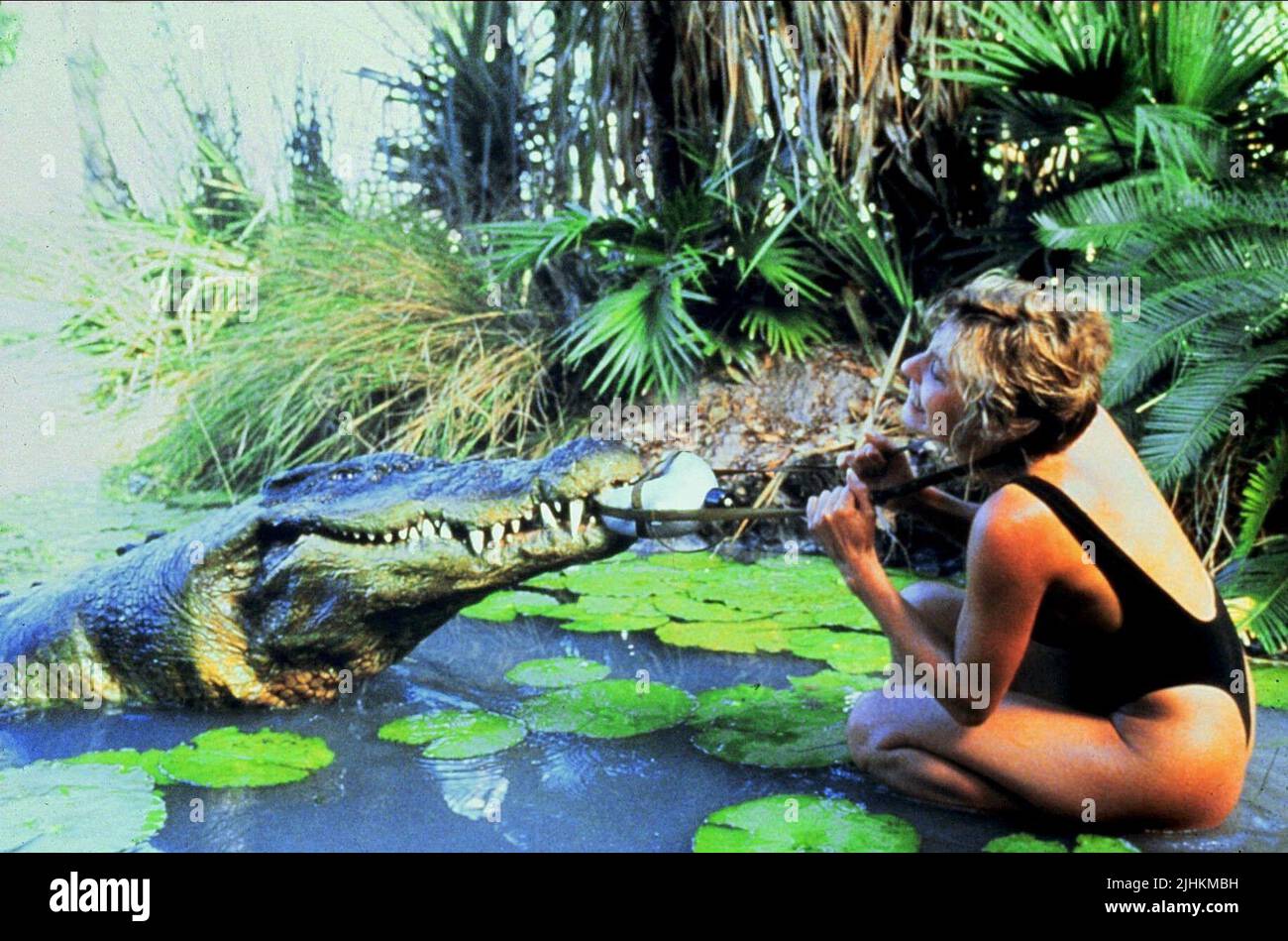 LINDA KOZLOWSKI, Crocodile Dundee, 1986 Foto Stock