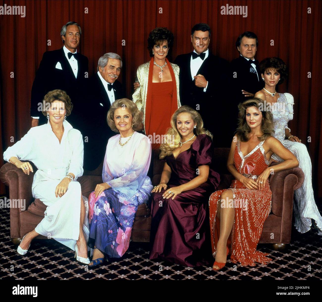 KANALY,CHAEL,GREY,HAGMAN,TILTON,KERCHEVAL,PRINCIPAL,HOWARD,REED,TILTON,PRESLEY, DALLAS, 1985 Foto Stock