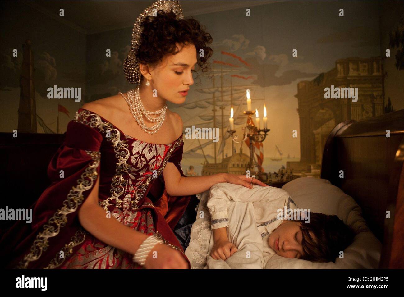 KEIRA KNIGHTLEY, OSKAR MCNAMARA, Anna Karenina, 2012 Foto Stock