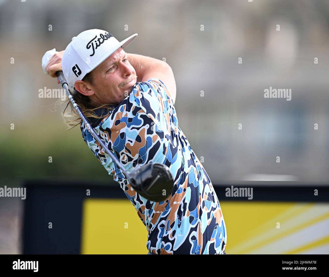 150th Open GolfChampionships, St Andrews, luglio 16th 2022 Cameron Smith (AUS) tee’s off al 2nd durante il round del 3rd al Old Course, St Andrews, Foto Stock