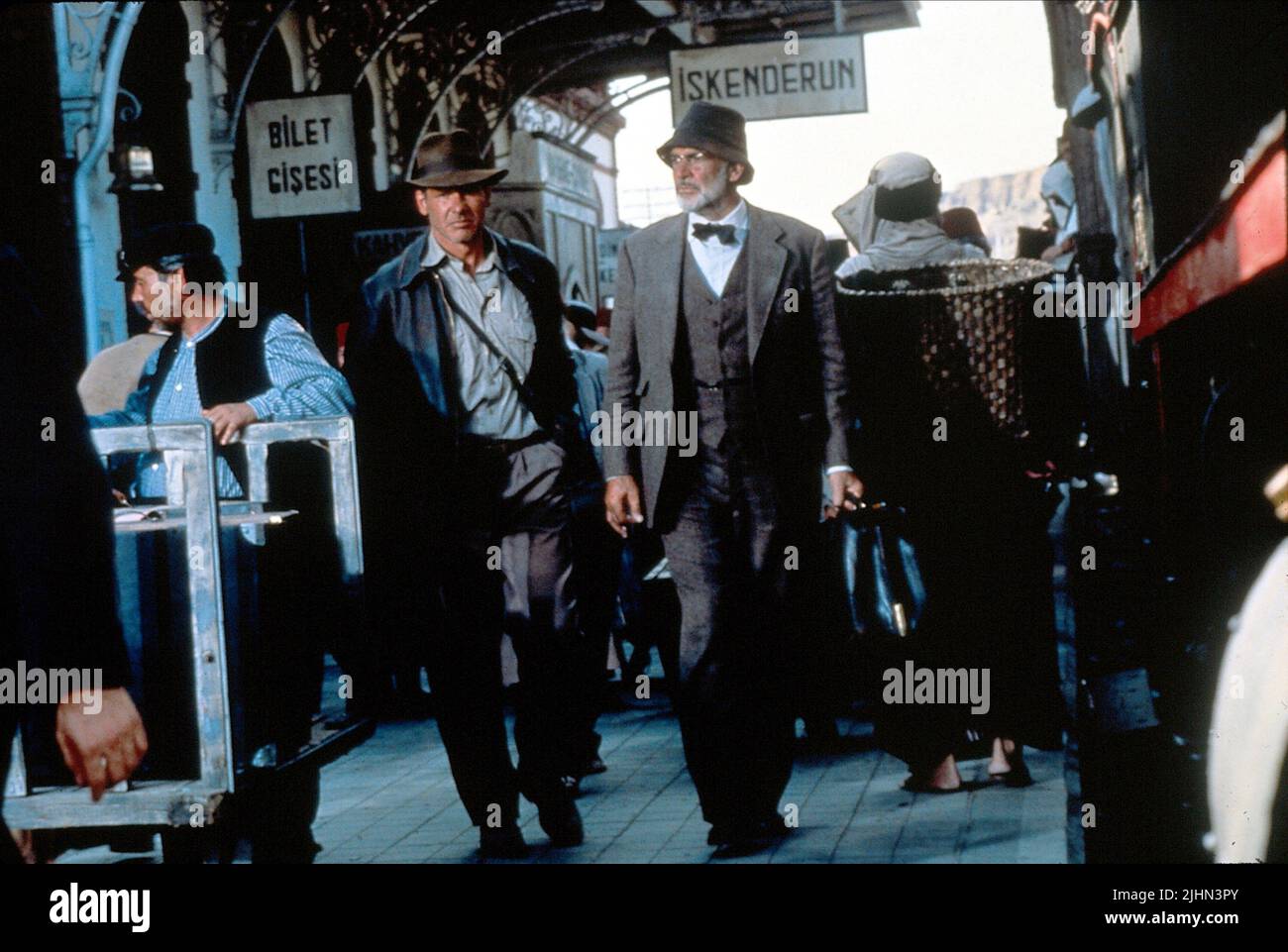 HARRISON FORD, Sean Connery, INDIANA JONES E L'ULTIMA CROCIATA, 1989 Foto Stock