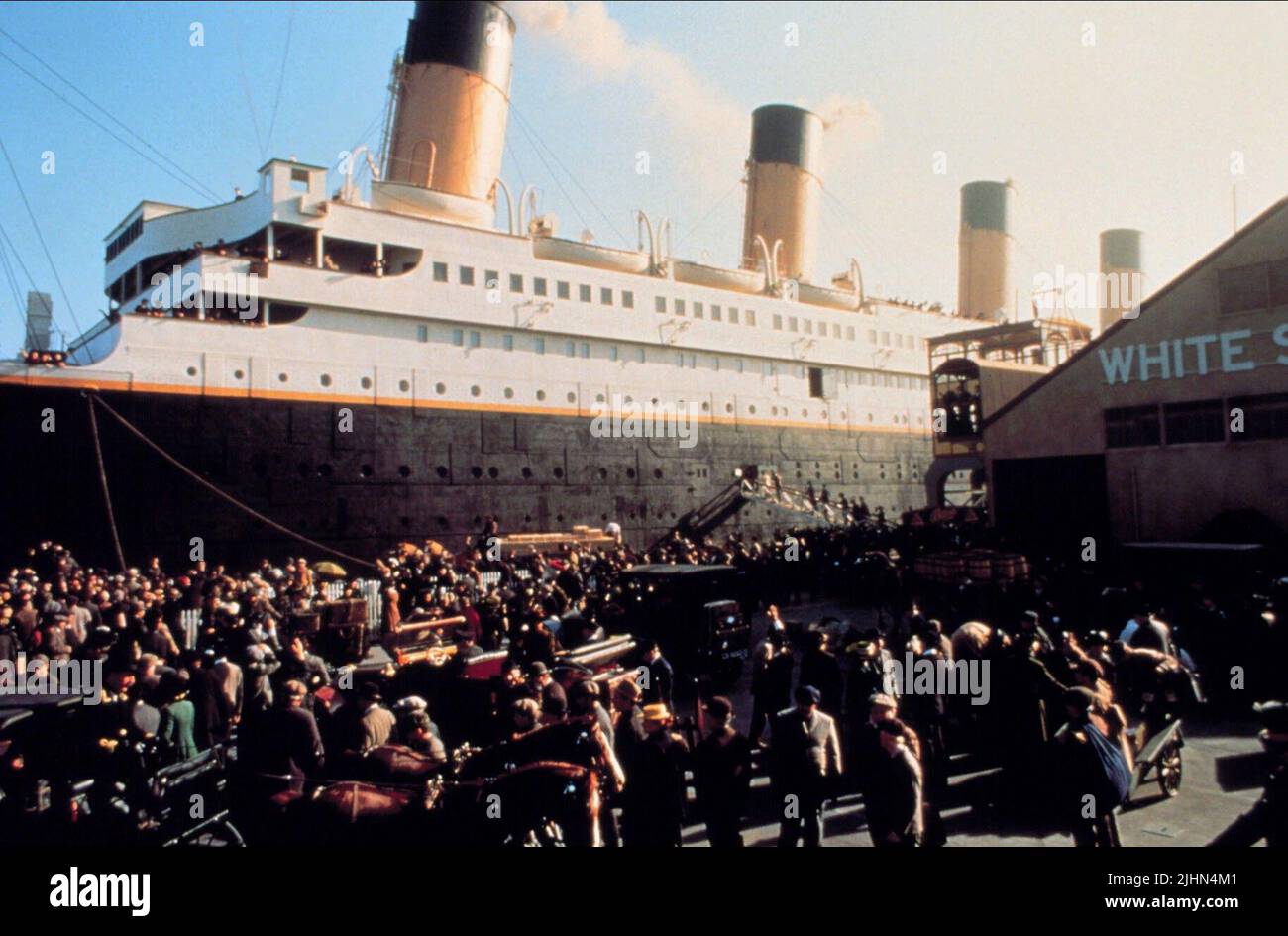 SCENA DEL MOLO DI SOUTHAMPTON, TITANIC, 1997 Foto Stock