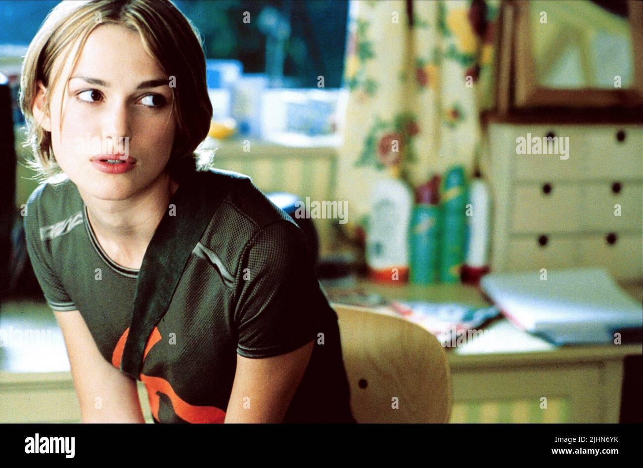 KEIRA KNIGHTLEY, piegarla come Beckham, 2002 Foto Stock