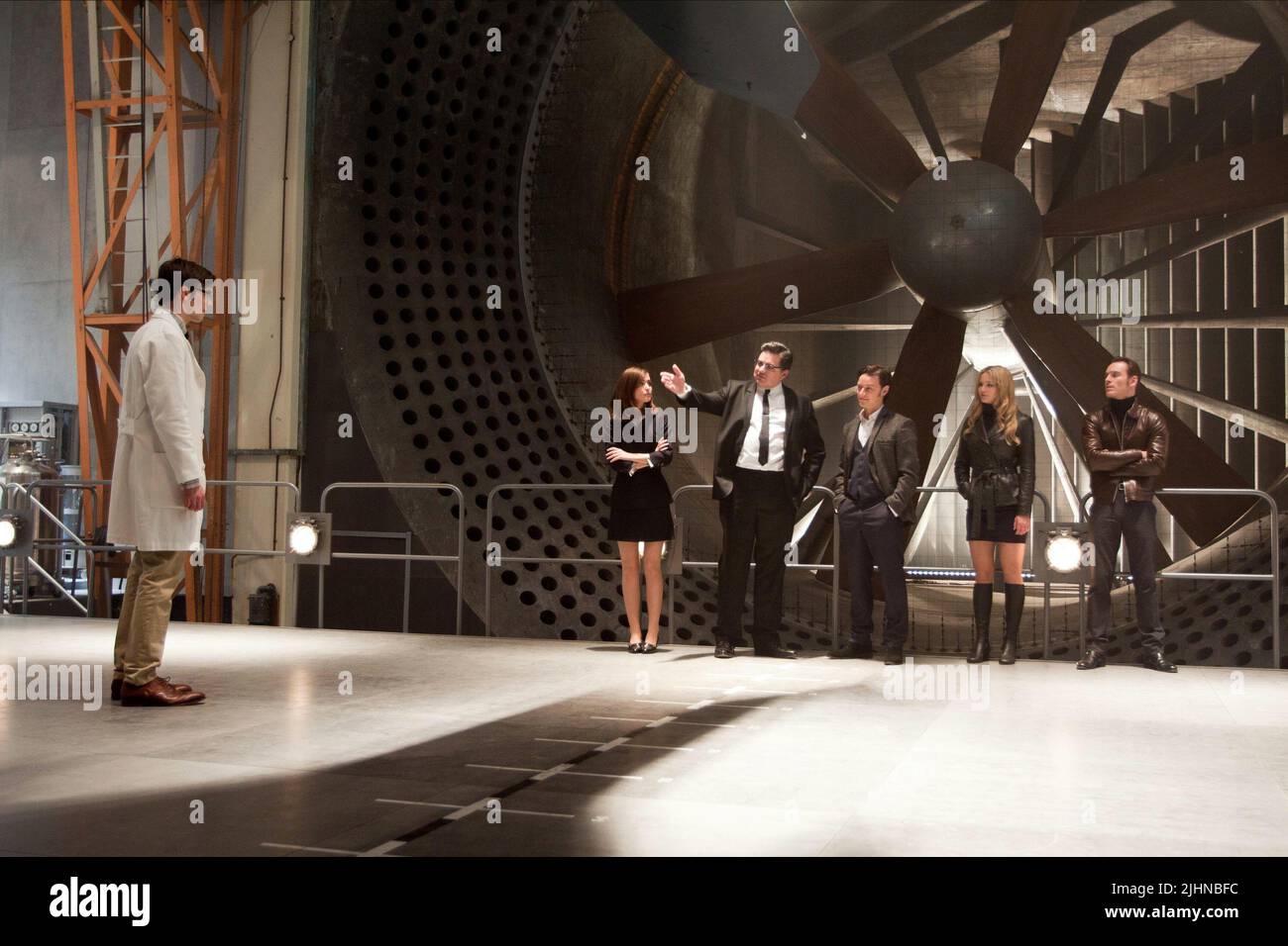 NICHOLAS HOULT, ROSE BYRNE, OLIVER PLATT, JAMES MCAVOY, Jennifer Lawrence, Michael Fassbender, X-Men: Prima Classe, 2011 Foto Stock