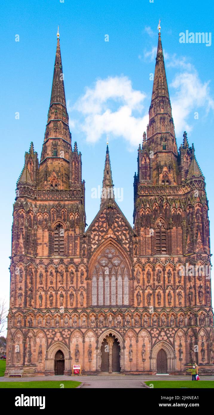 Cattedrale a tre guglie, Lichfield, Staffordshire, Inghilterra, Regno Unito Foto Stock