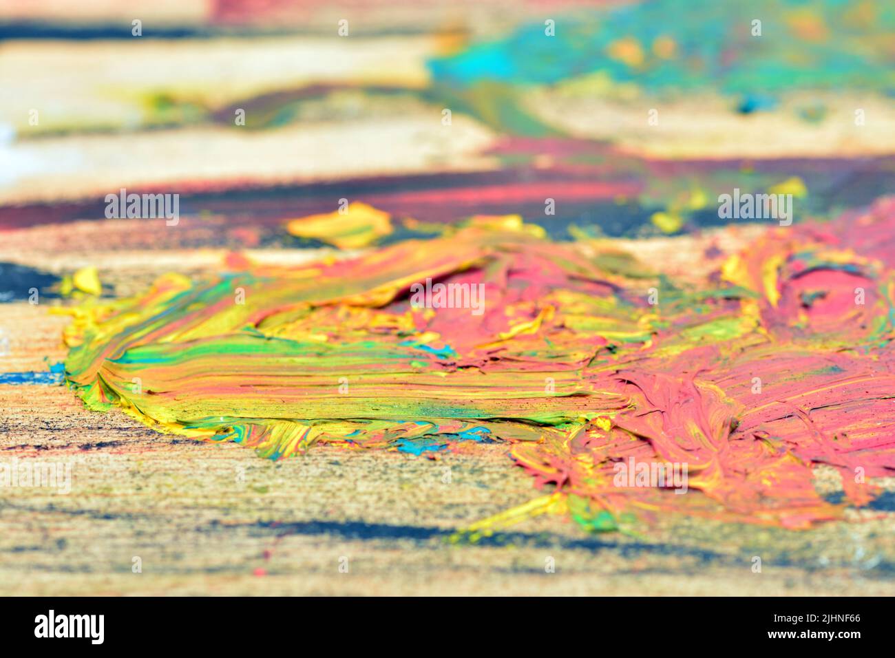 Detalle de los colores de una paleta de pintura al oleo Foto Stock