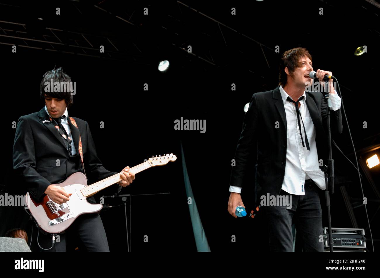 Rikki Mehta e Johnny Cooke - Dogs, V2006, Hylands Park, Chelmsford, Essex, Regno Unito - 20 agosto 2006 Foto Stock