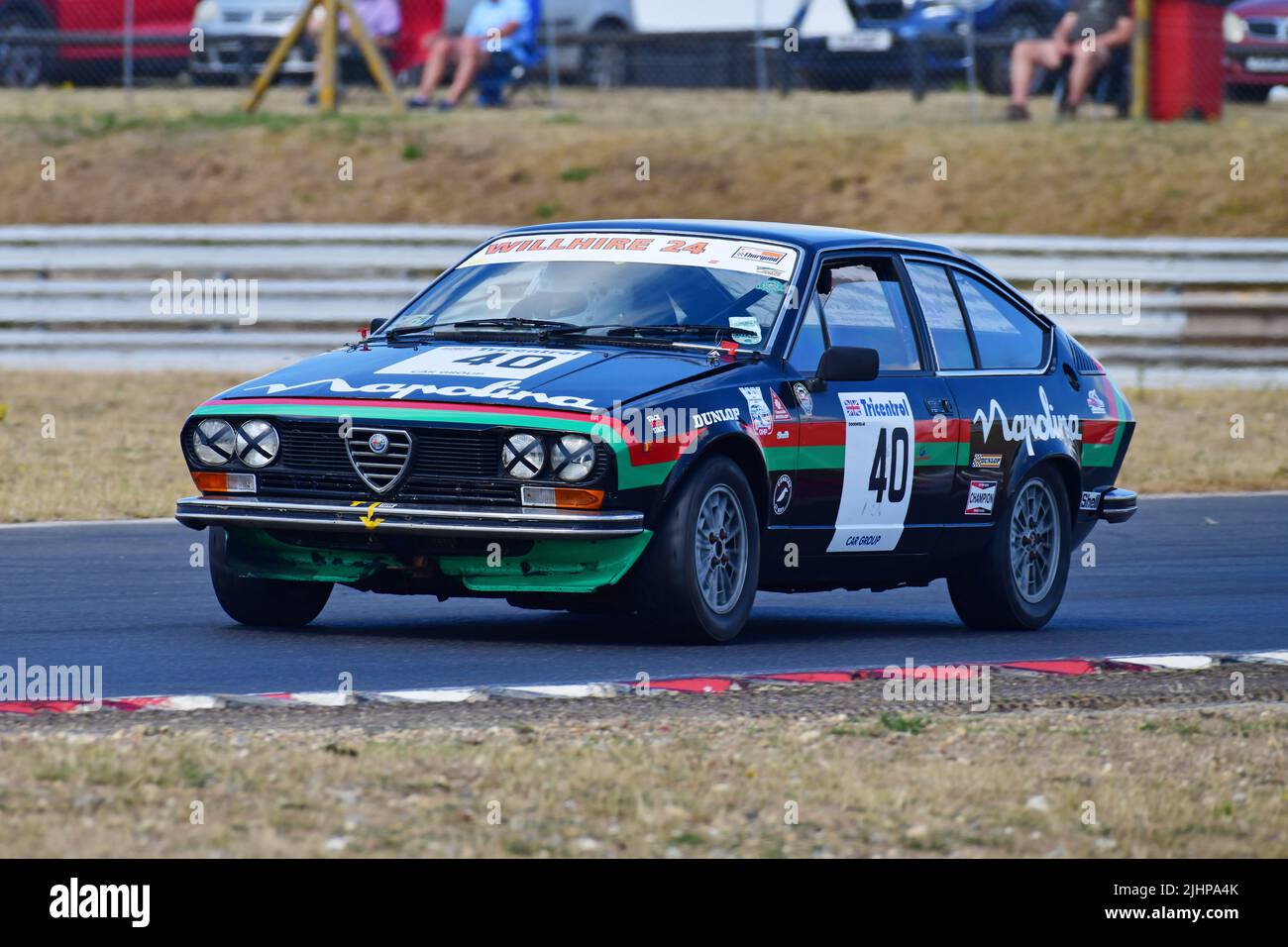 Stephen Chase, Alfa Romeo Alfetta GTV, HRDC Classic Alfa Challenge per il 750 - 116 Alfa Romeos, una serie di corse unica per Classic e Historic Alfa Foto Stock