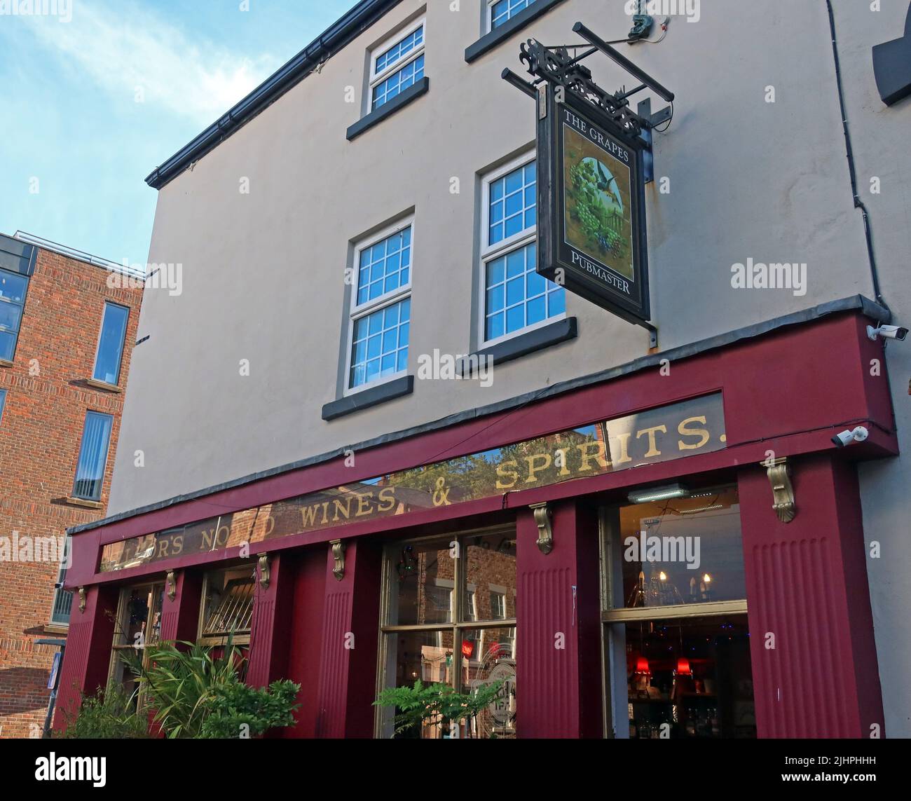 The Grapes pub exterior, 60 Roscoe Street , Liverpool, Merseyside, Inghilterra, Regno Unito, L1 9DW Foto Stock