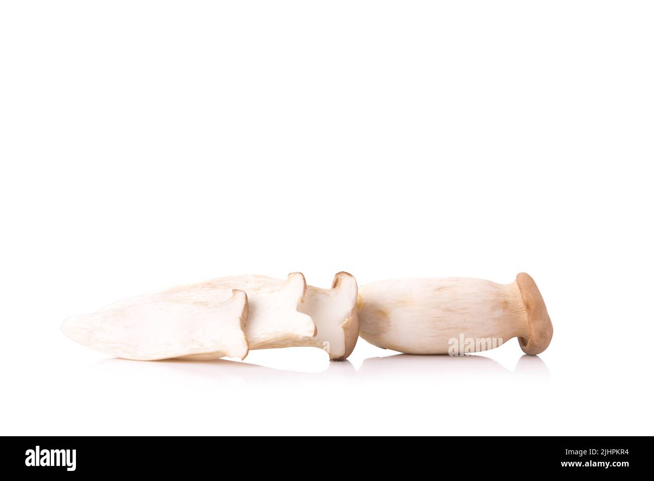 Re di funghi orecchioni (Eringi) su bianco backgroud. Foto Stock