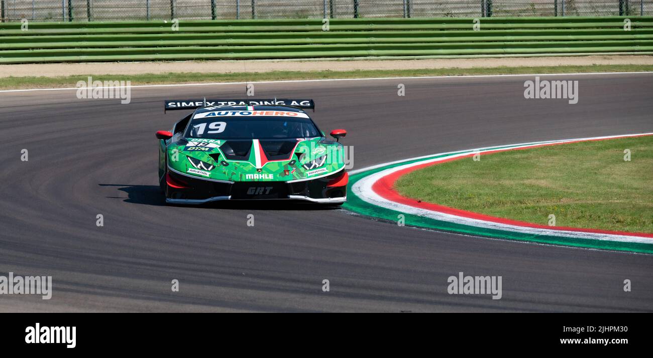 Lamborghini Huracan M4 GT racing super auto azione veloce su pista asfaltata. Imola, Italia, giugno 18 2022. DTM Foto Stock