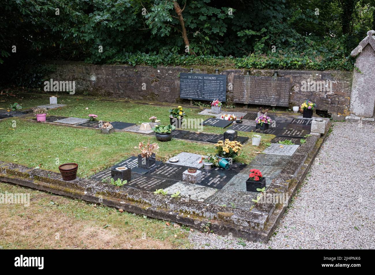 Esterno della chiesa evangelista di San Giovanni a Treslothan, Camborne Foto Stock