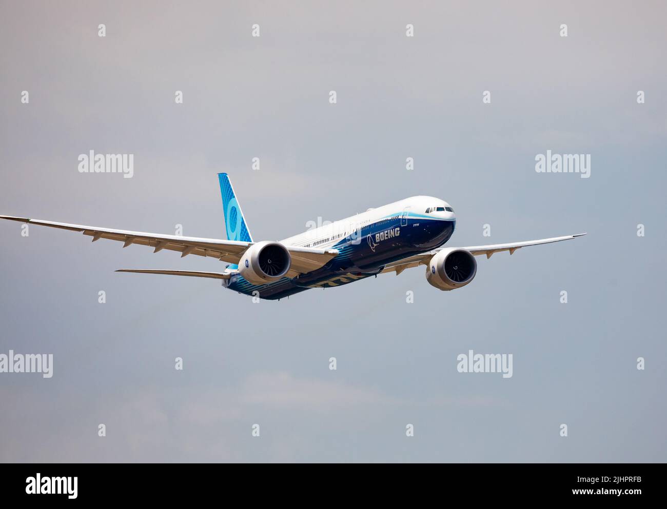 777X esposizione di voli al Farnborough International Airshow 2022 Foto Stock