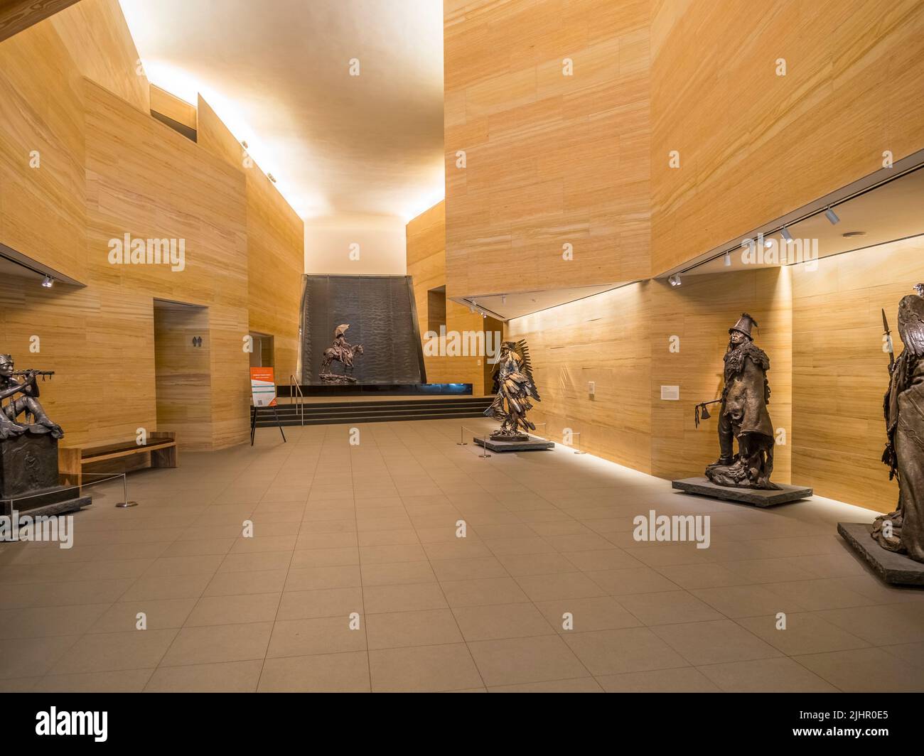 All'interno dello spazio espositivo del James Museum of Western & Wildlife Art a St Petersburg, Florida USA Foto Stock