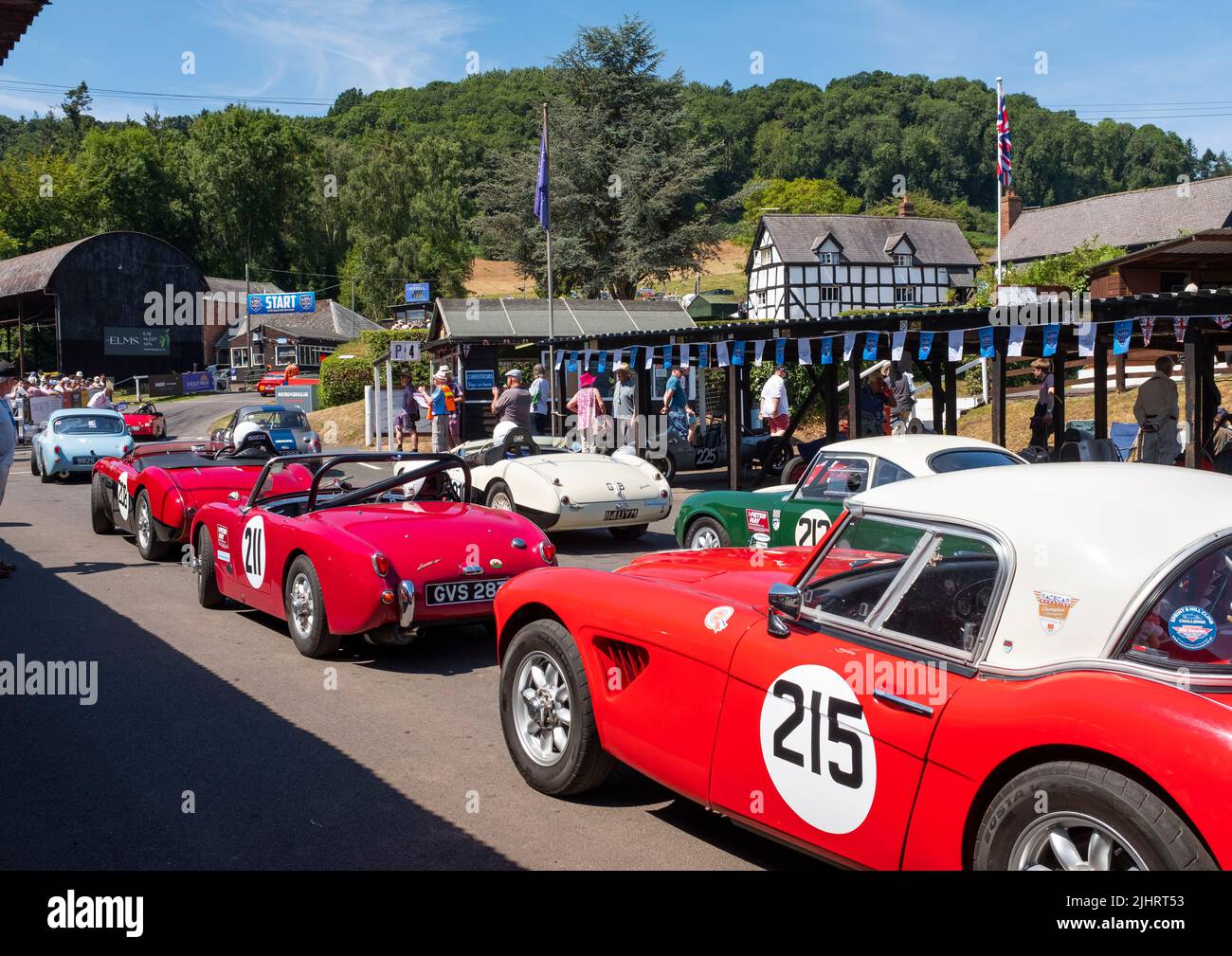 The Trish Cecille Pritchard Austin Healey Mk3 e The Robert Owen Austin Healey Frogeye Sprite , Shelsley Walsh Classic Nostalgia, 16th luglio 2022. Foto Stock