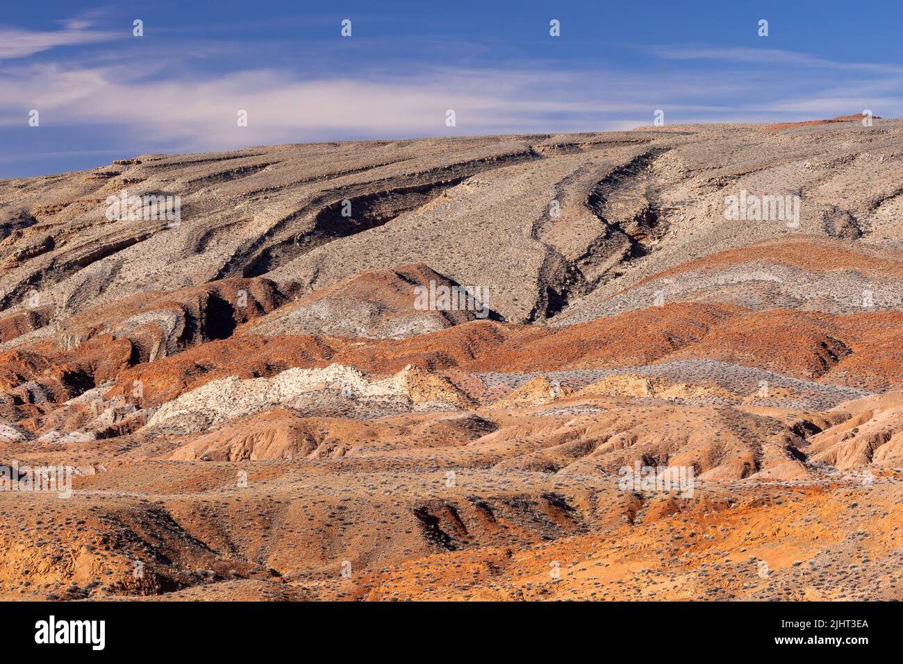 Modelli di erosione nel paesaggio vicino Comb Ridge, Utah Foto Stock