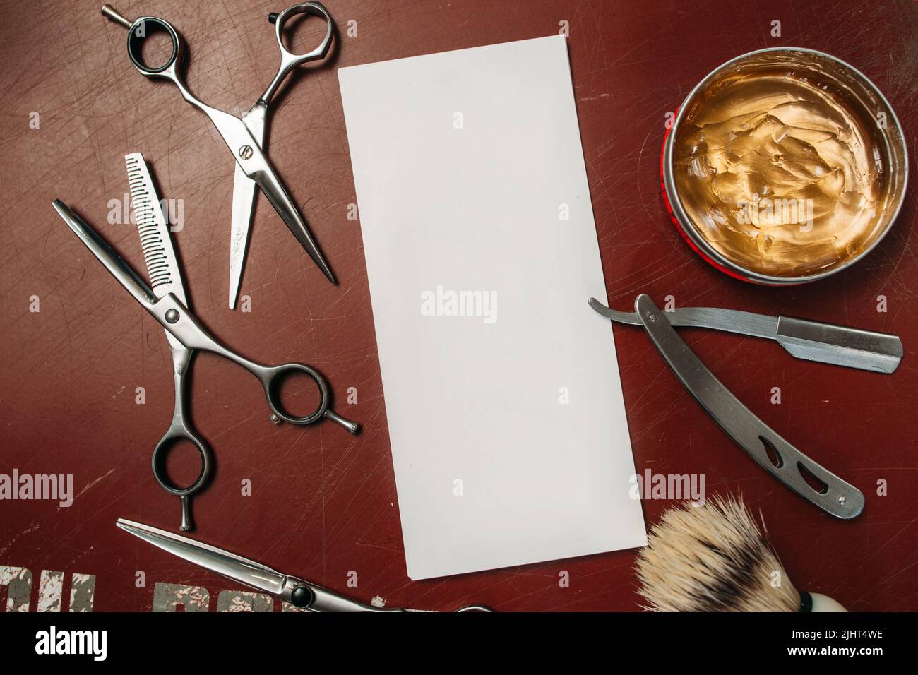 Scheda vuota con lay piatto per utensili barbiere Foto Stock