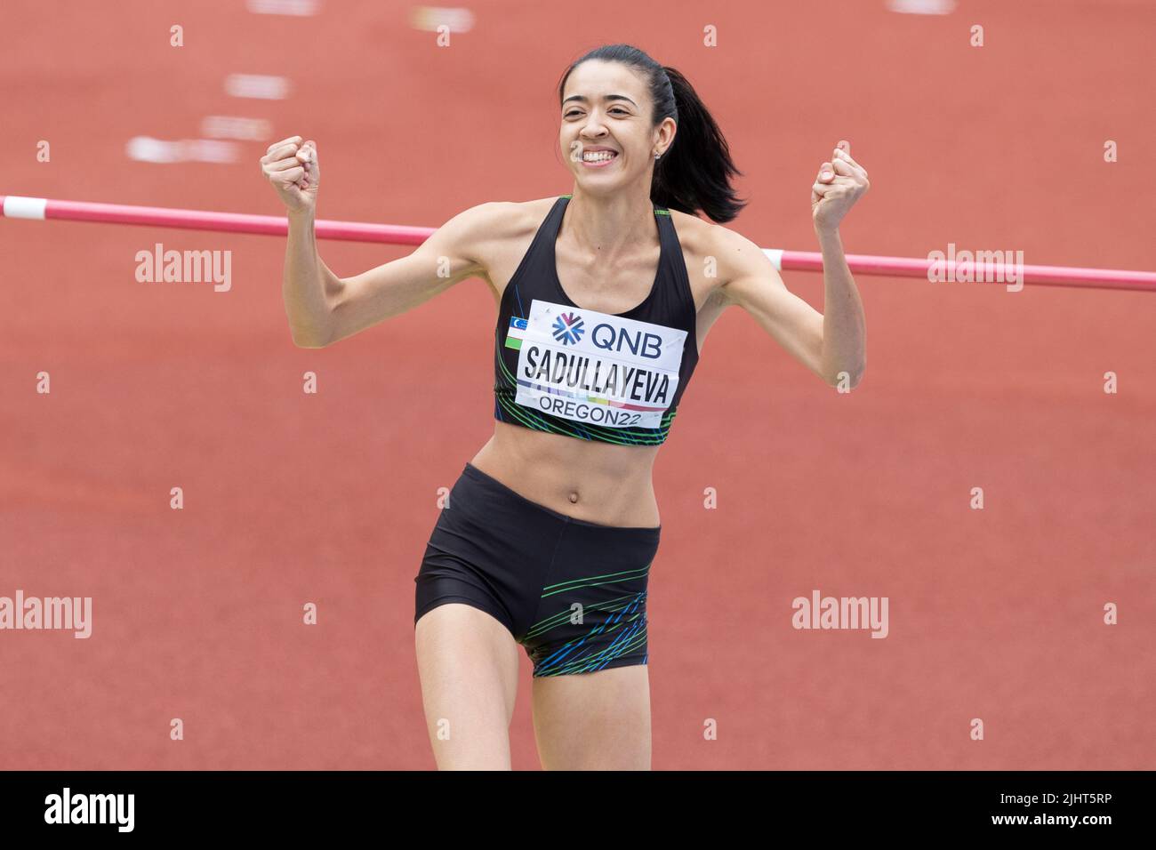 Safina Sadullayeva (UZB) festeggia dopo aver sgombrato 6’ 4” (1,93) nel salto in alto per qualificarsi per le finali durante la sessione mattutina del giorno 2 del Foto Stock