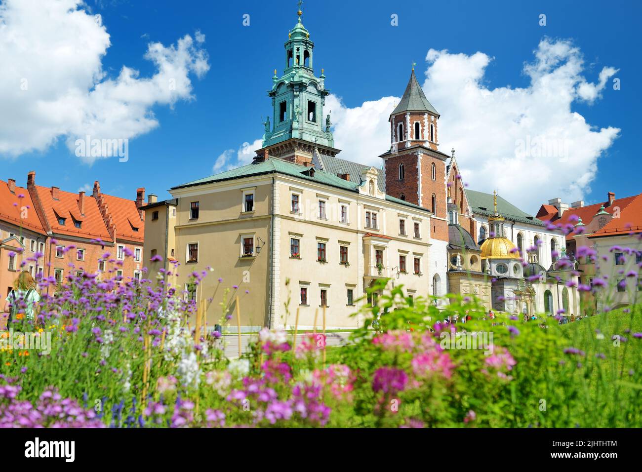Il Castello reale di Wawel, residenza di un castello situata nel centro di Cracovia. Il Castello reale di Wawel e la collina di Wawel costituiscono il più storicamente e cultu Foto Stock