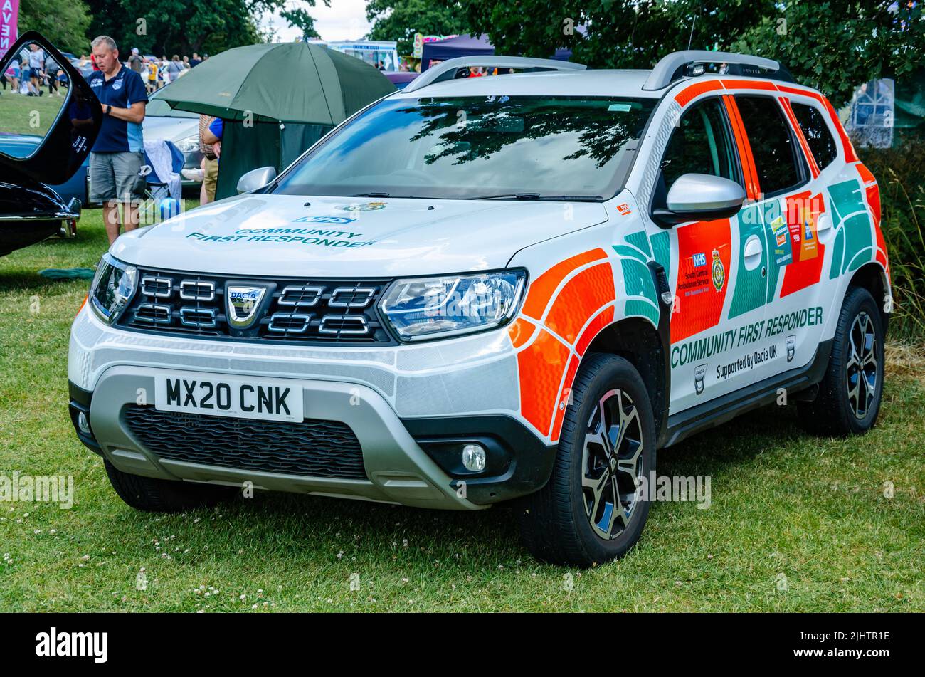 Un 2020 Dacia Duster 4x4 veicolo utilizzato da NHS Community First Responder servizio di ambulanza visto qui al Berkshire Motor Show a Reading, Regno Unito Foto Stock