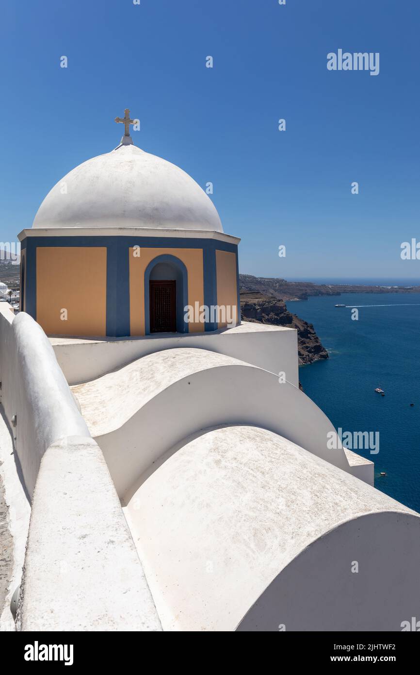 Chiesa cattolica di St Stylianos, Fira, Santorini, Isole Cicladi, Grecia, Europa Foto Stock