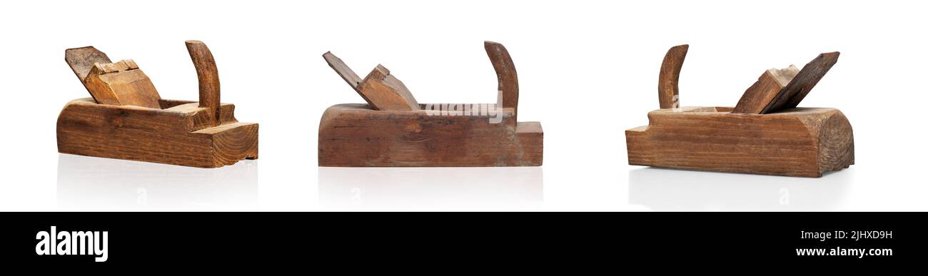Set di vecchi piani di legno isolati su sfondo bianco. Utensile di lavorazione del legno. Con tracciato di ritaglio Foto Stock