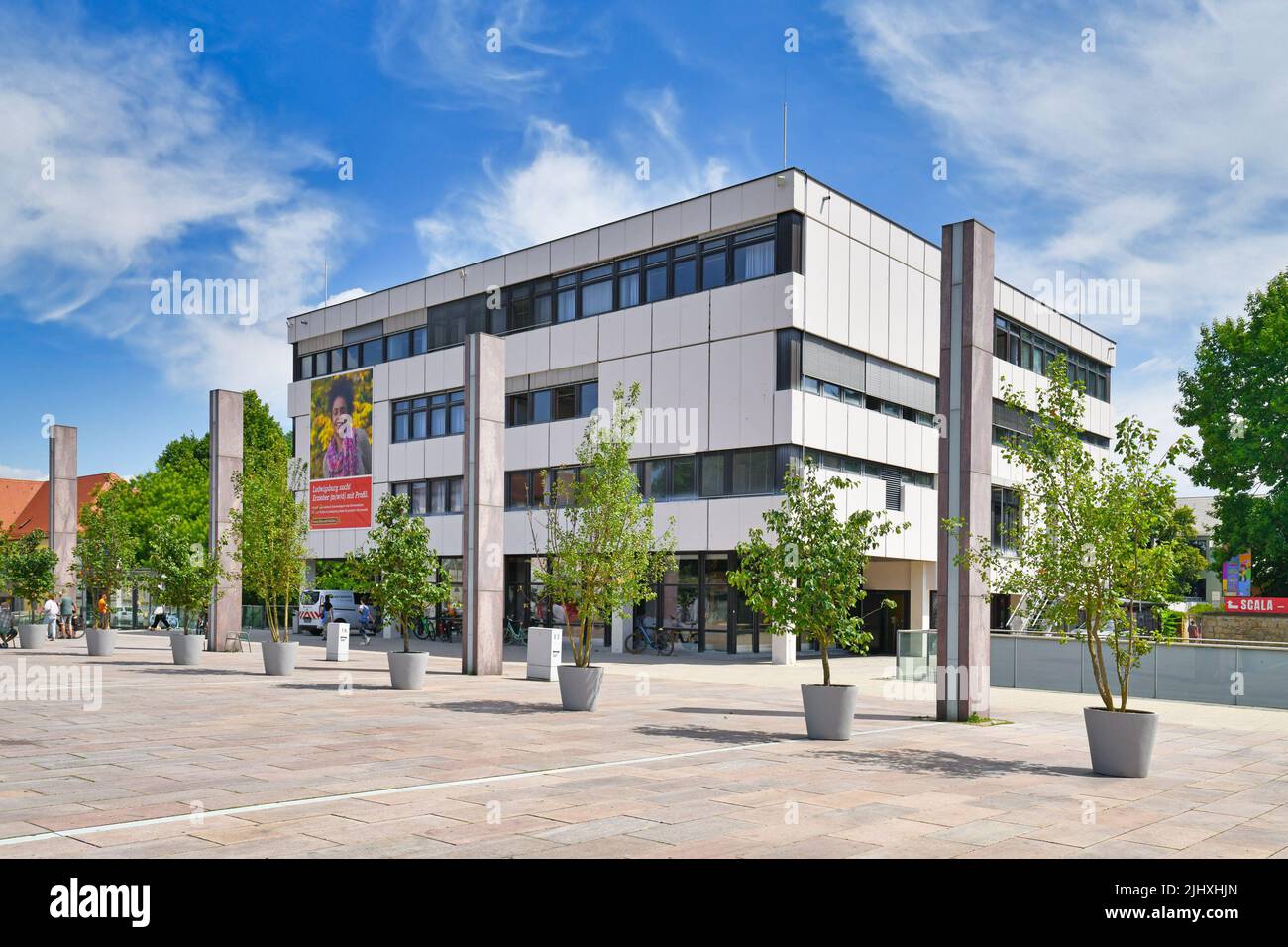 Ludwigsburg, Germania - Luglio 2022: Biblioteca comunale Ludwigsburg, una delle biblioteche pubbliche più usate in Germania Foto Stock