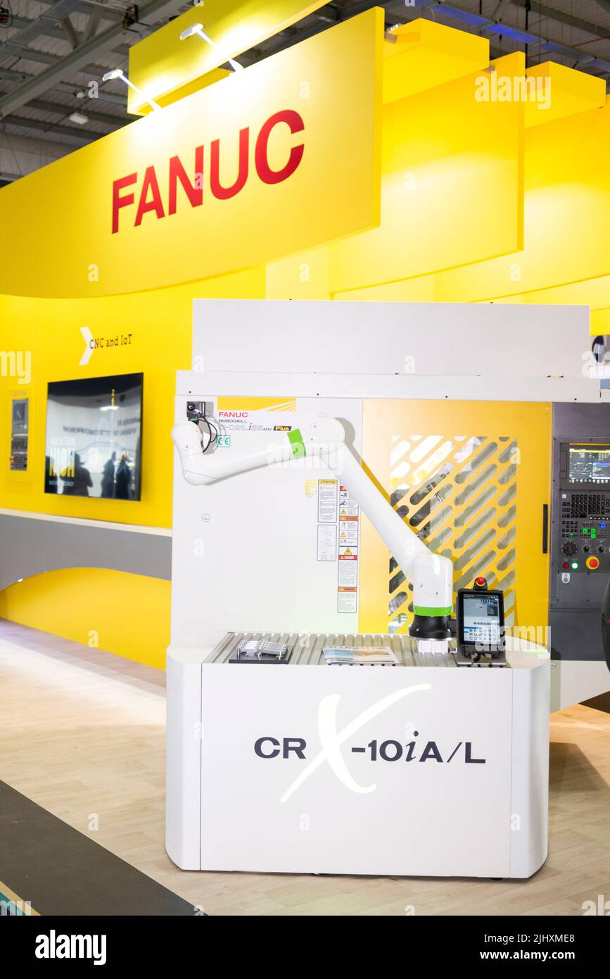 Stand Fanuc al Farnborough International Airshow 2022. Display del braccio robotizzato CRX-10iA Foto Stock