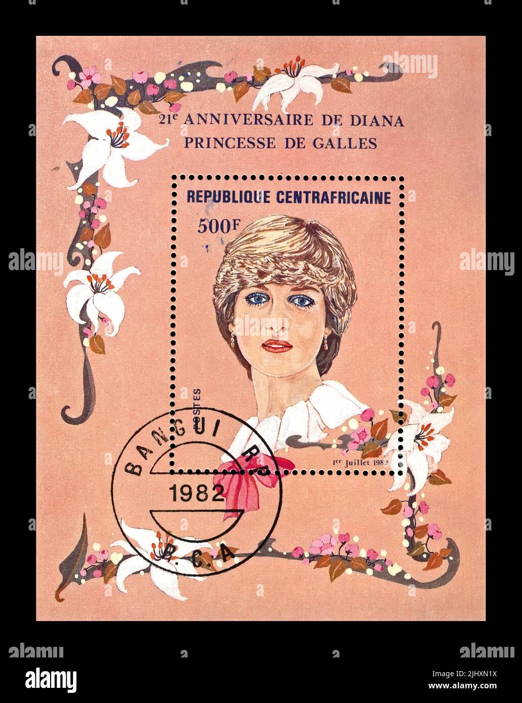 REPUBBLICA CENTRAFRICANA - CIRCA 1982: Timbro cancellato stampato nella Repubblica Centrafricana mostra Diana Spencer, 21th anni, circa 1982. vintage p Foto Stock