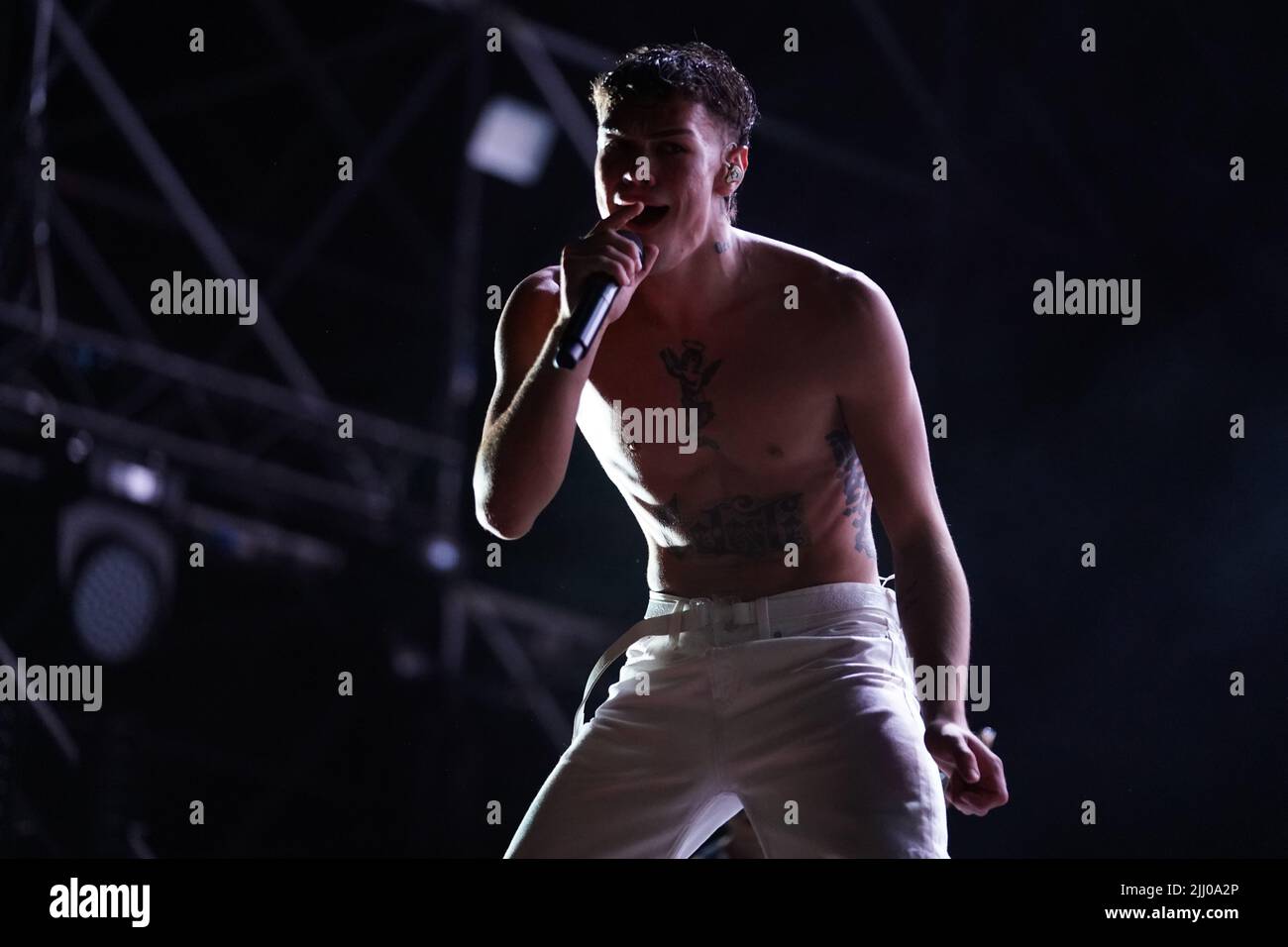 Piazza Napoleone, Lucca, Italia, 21 luglio 2022, Blanco durante Blanco - Blu Celeste Tour 2022 - Concerto di Musica della cantante Italiana Foto Stock