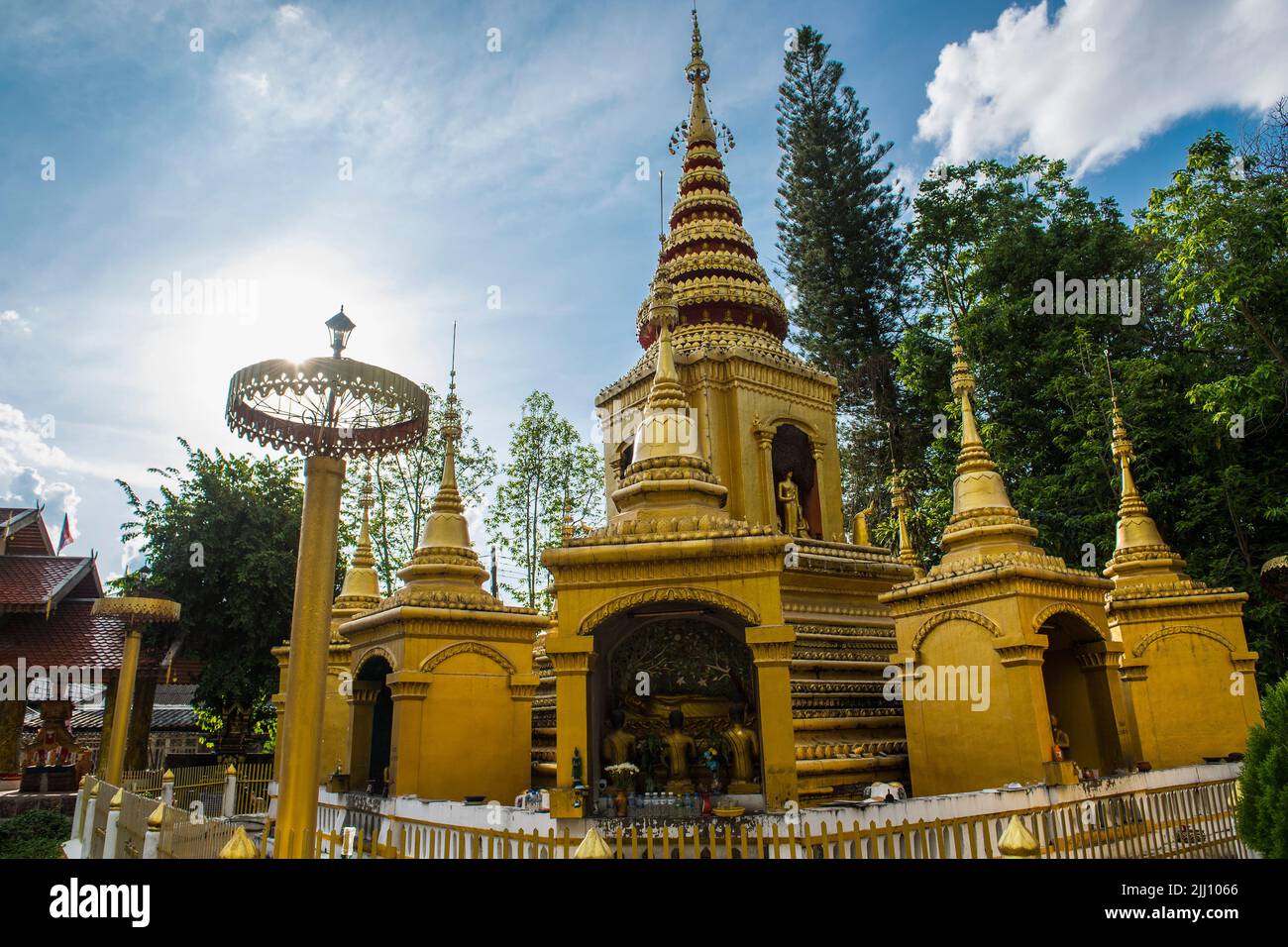 Wat Klang tempio nella piccola città di Pai nel nord della Thailandia Foto Stock