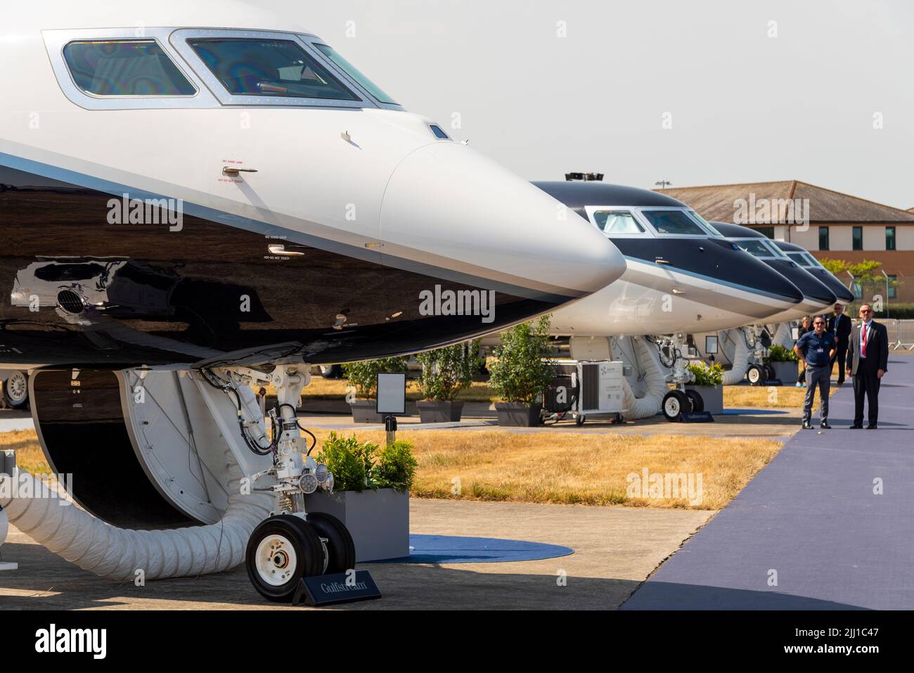 Gli aerei a reazione di Gulfstream al Farnborough International Airshow 2022. Varietà di jet privati, aerei executive in mostra Foto Stock