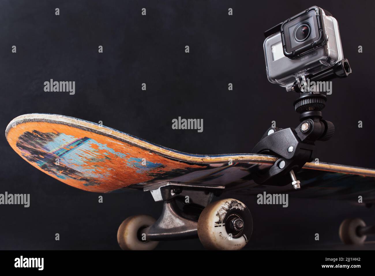 GoPro HERO5 fissa su skateboard professionale Foto Stock