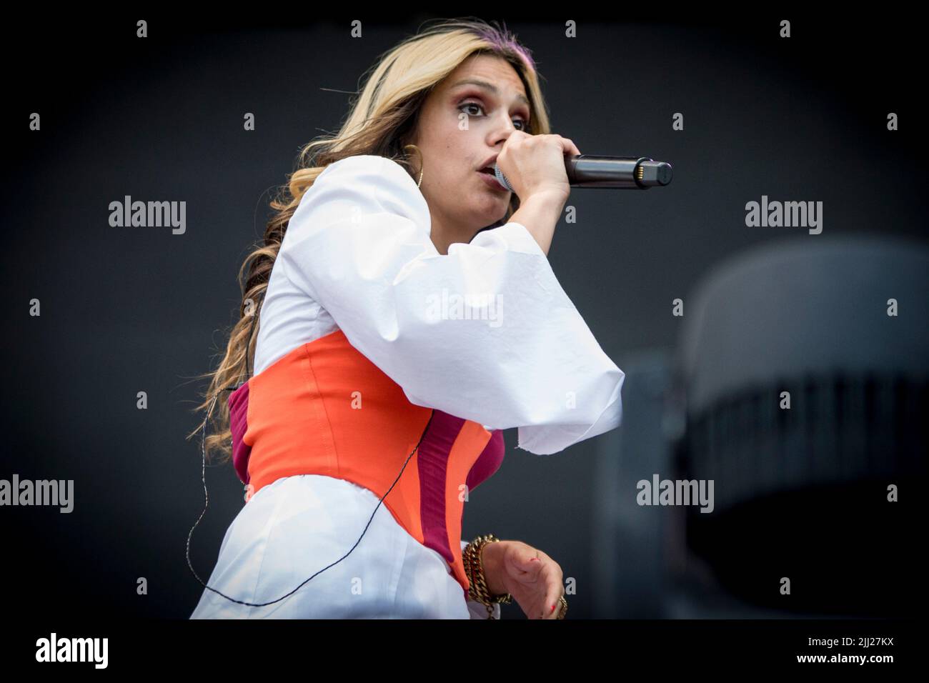 20 luglio 2022, Milano, Italia: Margherita Vicario, Spettacolo dal vivo all'Ippodromo Snai San Siro di Milano prima del concerto Stromae. (Credit Image: © Pamela Rovaris/Pacific Press via ZUMA Press Wire) Foto Stock