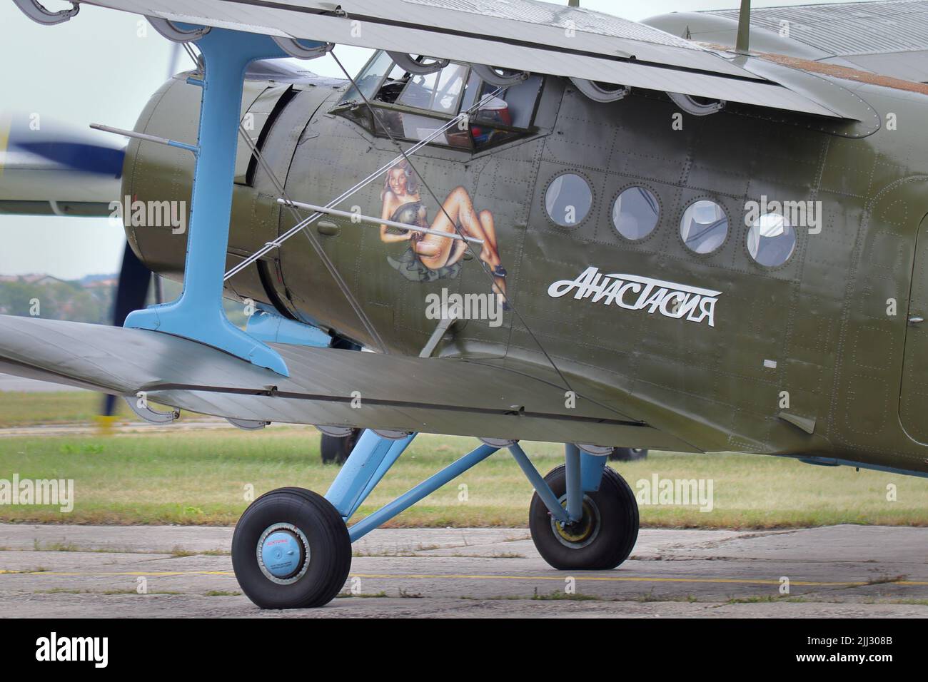 KAUNAS / LITUANIA - 10 agosto 2019: Tedesco D-FUKM 'Anastasia' Antonov AN-2 trasporto aereo tassare in fiera Foto Stock