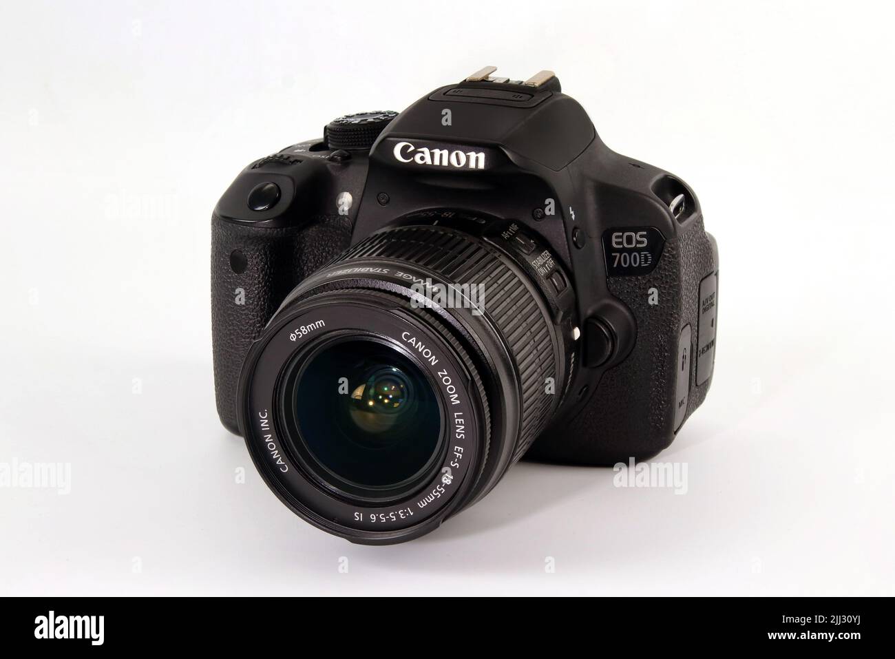 Giappone, anno 2013, Canon EOS 700D fotocamera, giapponese macchia fotografica isolato su sfondo bianco, alta tecnologia Foto Stock