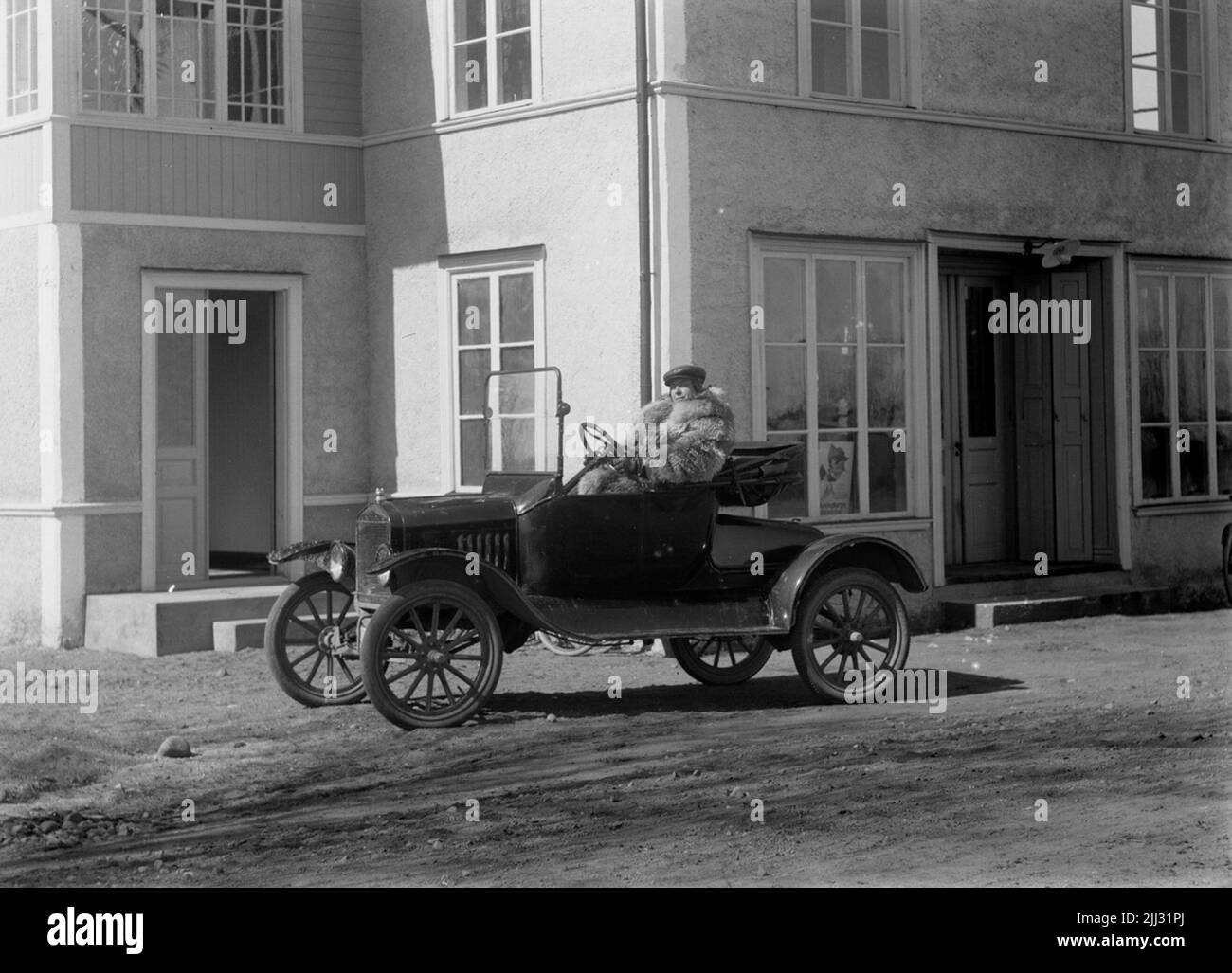 Un uomo in auto. Foto Stock
